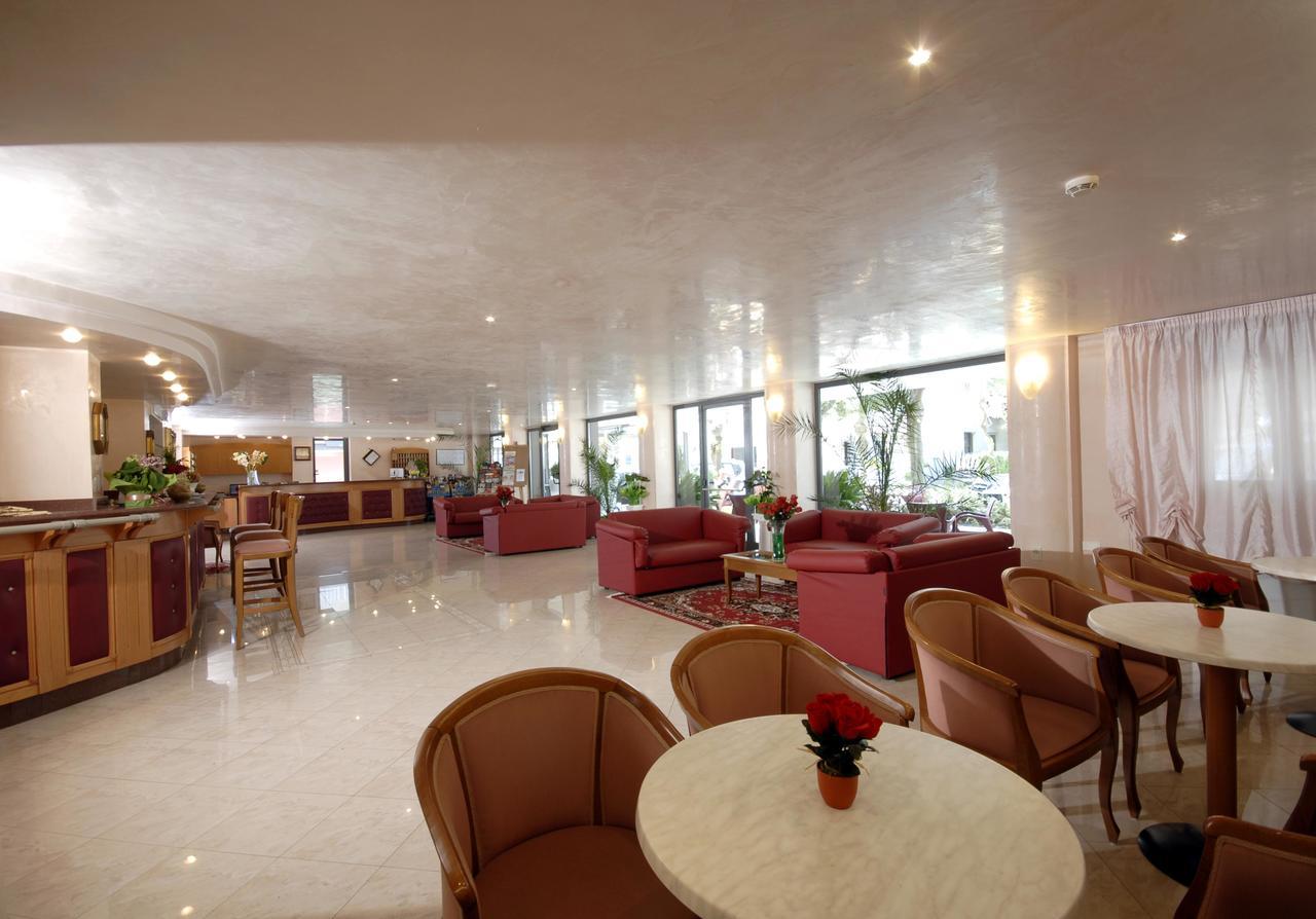 Hotel Christian Rimini Exterior photo